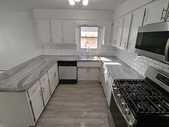 3rd image of 9041 Sahler Ave