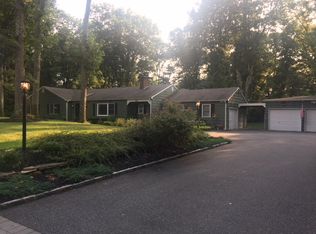 40 Glenview Ave, Northport, NY 11768