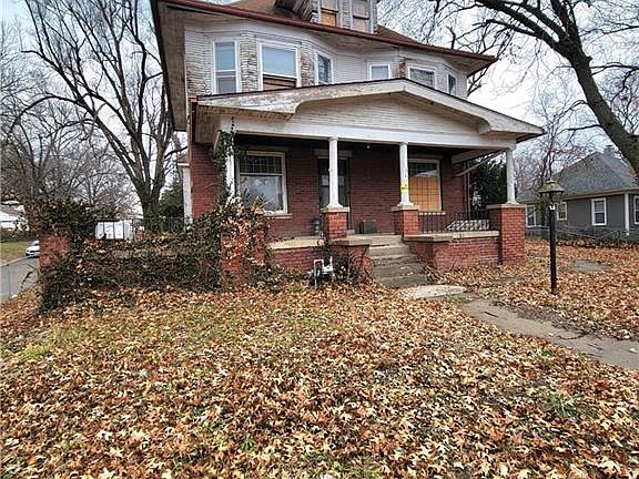 3rd image of 301 S 31st St