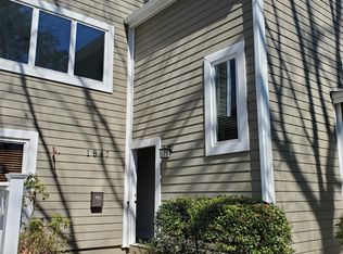 1847 Ivystone Dr, Glen Allen, VA 23238