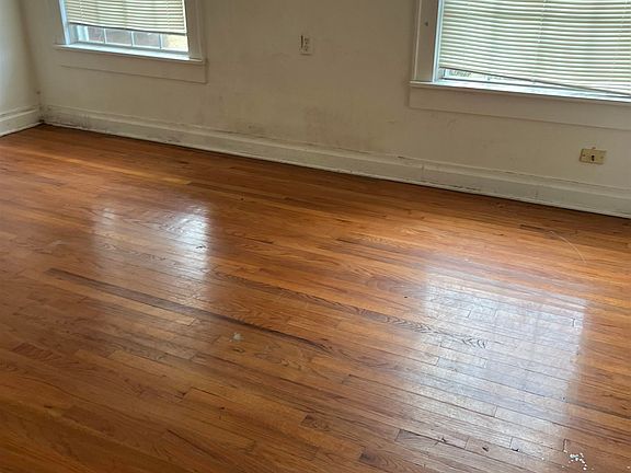 4th image of 1117 Pine Bluff St
