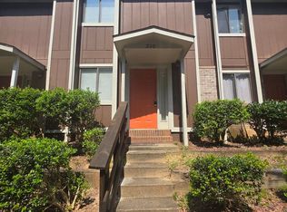 210 Candlebrook Dr, Enterprise, AL 36330