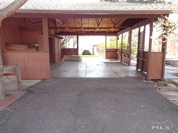 3rd image of 984 Marianne Way