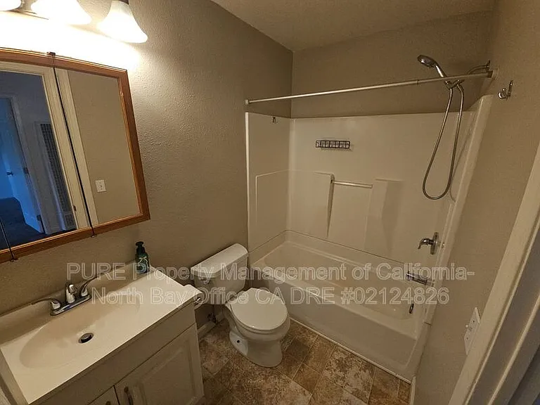 155 Oak Manor Ct #2 — Photo 10