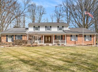 24900 Glen Orchard Dr, Farmington Hills, MI 48336