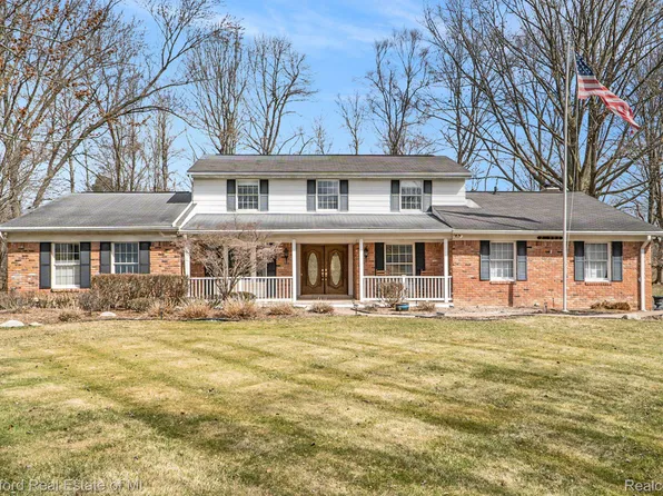 24900 Glen Orchard Dr, Farmington Hills, MI 48336