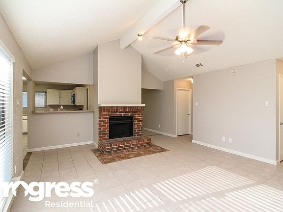 3rd image of 1365 Roan Dr