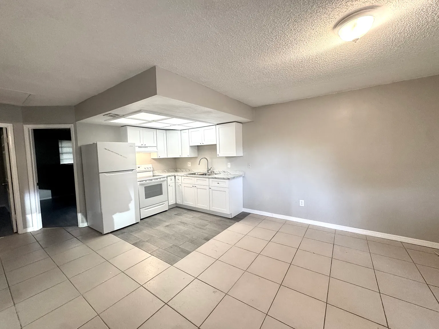 2 bed, 700 sqft, $1,475 — Photo 3