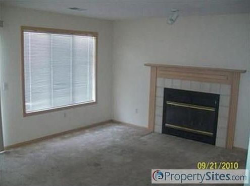 4th image of 2470 Thorn Creek St SE