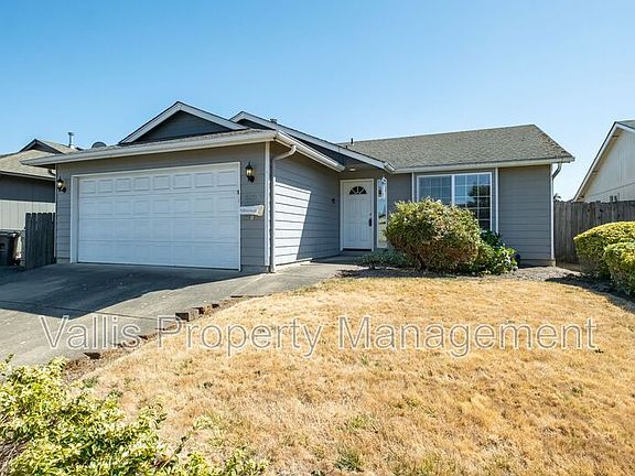 4th image of 3234 23rd Ave SE