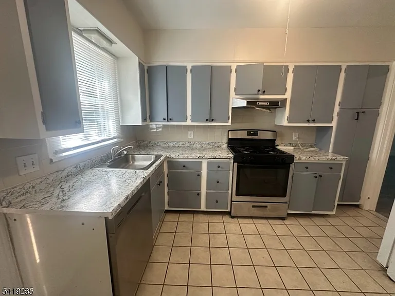 273 W Mount Pleasant Ave — Photo 7