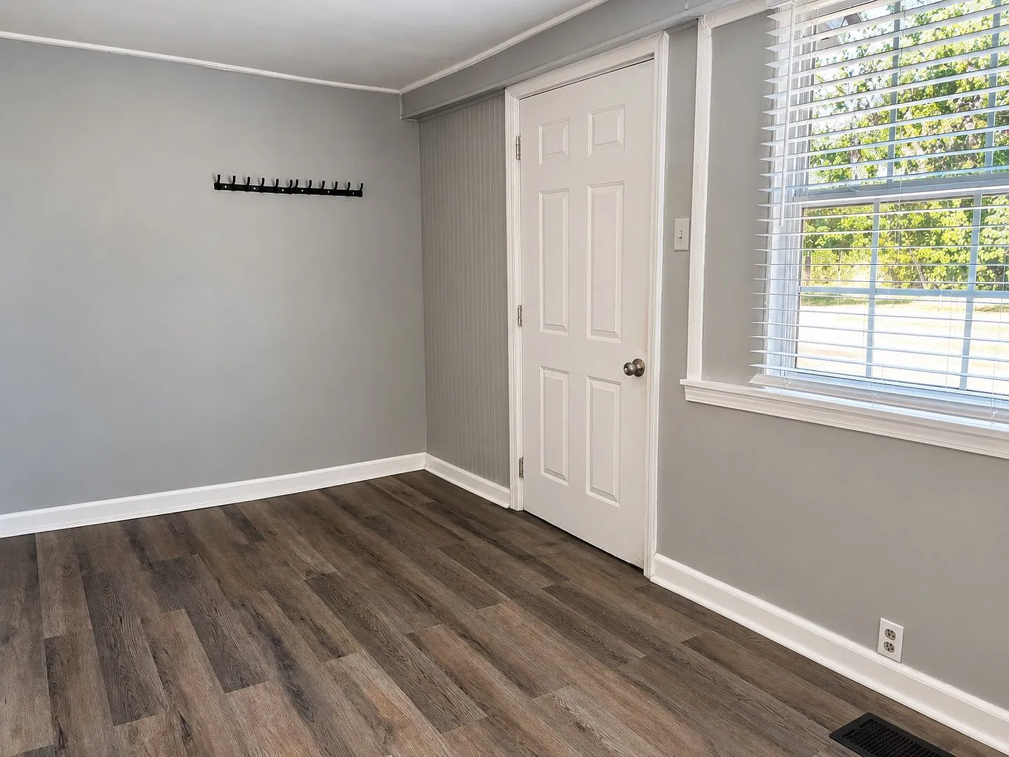 3 bed, 2.0 bath, 1198 sqft, $1,495 — Photo 4