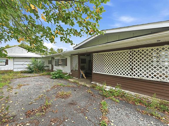 3rd image of 1714 Coree Dr