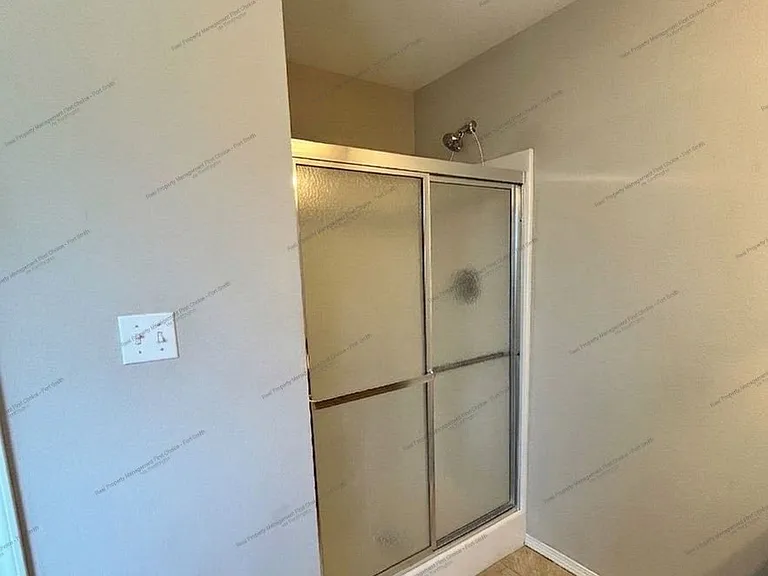 304 Bordeaux Cir — Photo 20