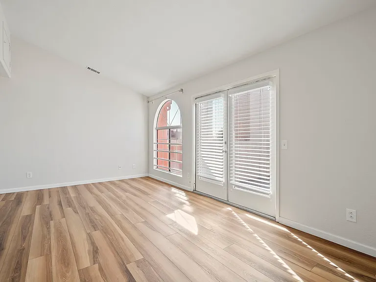 221 Donax Ave #11 — Photo 23