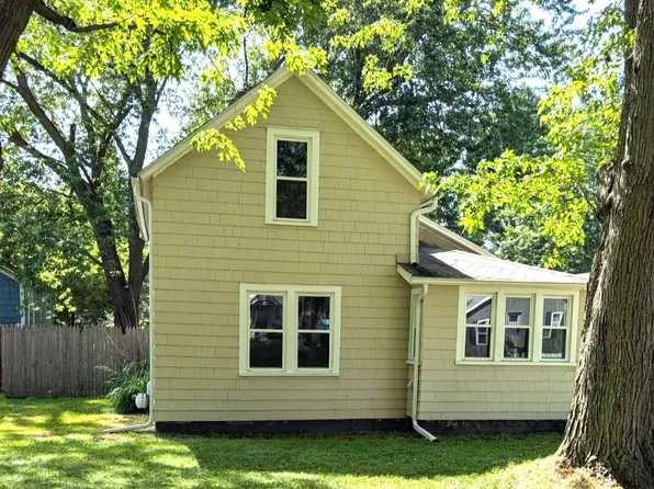 918 Wayne St, Jackson, MI 49202