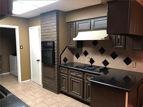 4th image of 3700 Stillmeadow Dr