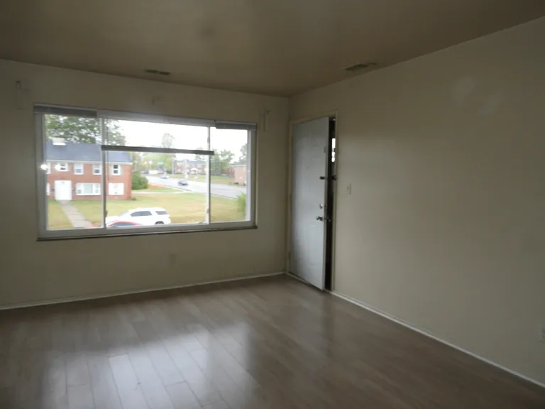 6006 Dickson Rd #4 — Photo 9