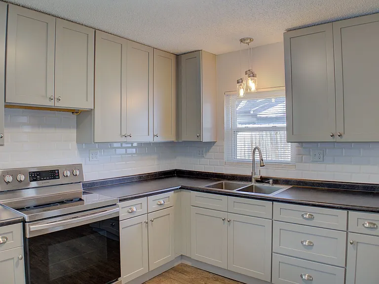 438 S 55th West Ave — Photo 9