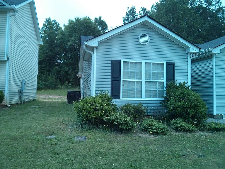 9123 Jefferson Village Dr SW — Photo 2