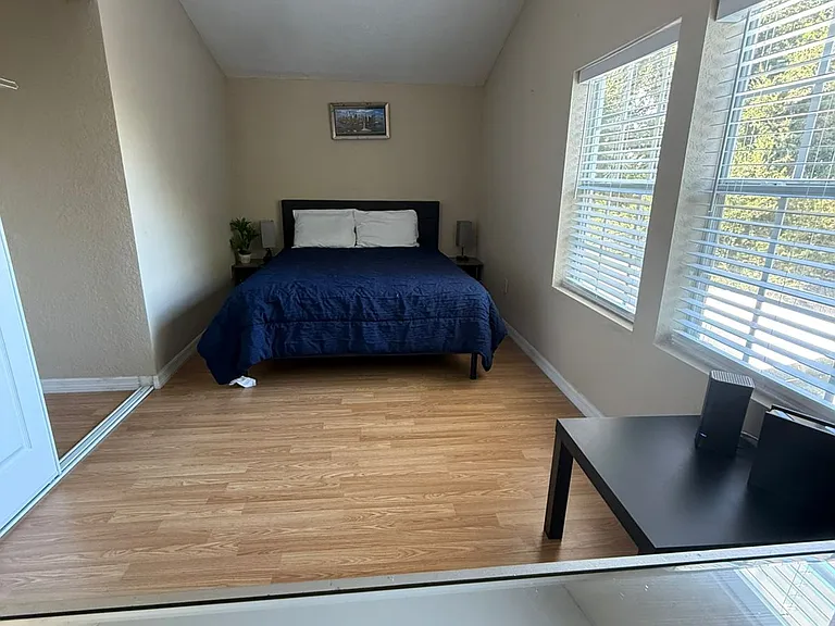 1322 E Memorial Blvd #1 — Photo 6
