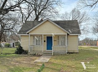 3046 W Walnut St, Springfield, MO 65802