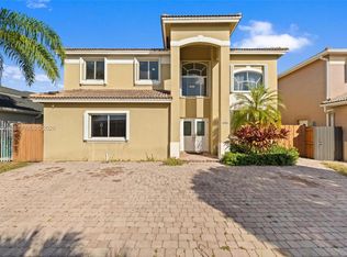 16301 SW 70th St, Miami, FL 33193