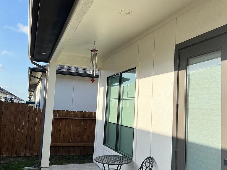 10330 Grove Row Ave — Photo 22