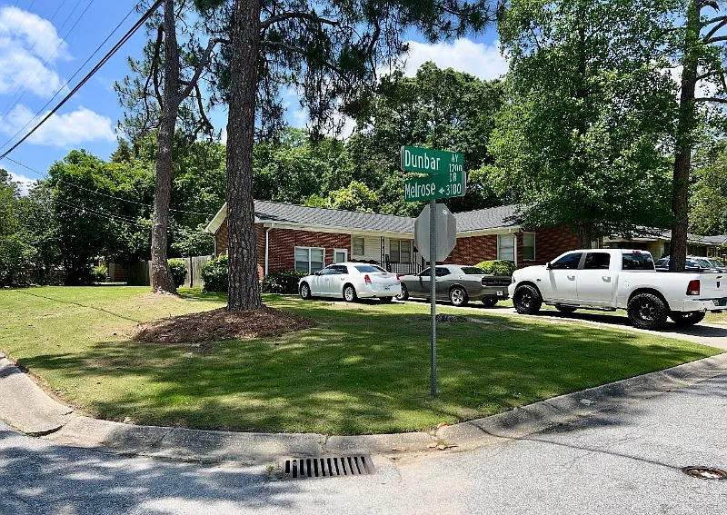 1203 Dunbar Ave — Photo 3