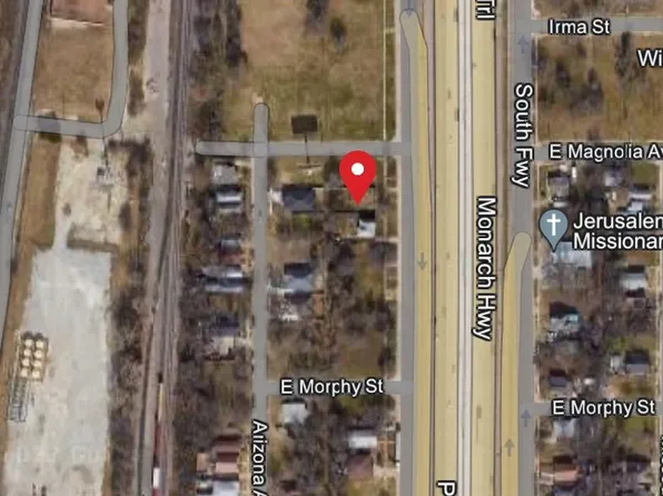 1304 Freeway, Fort Worth, TX 76104