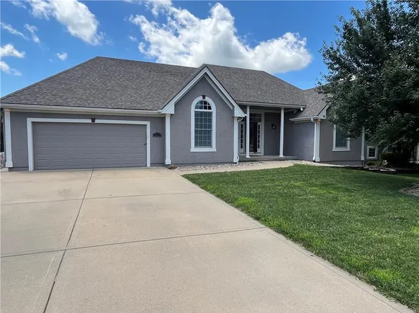 2113 Bradford Pl, Excelsior Springs, MO 64024