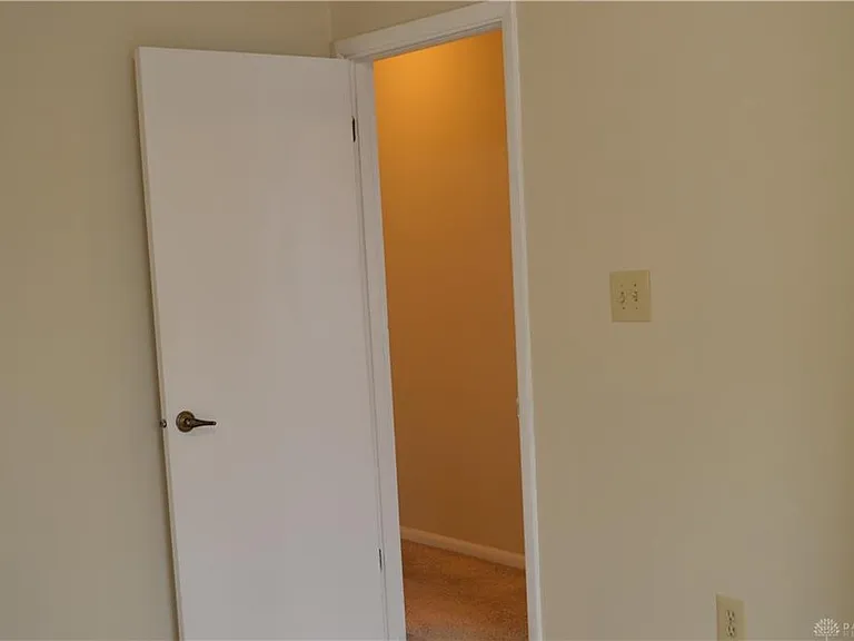 1217 Robbins Run Ct — Photo 13