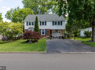 1209 Saint Clair Rd, Oreland, PA 19075