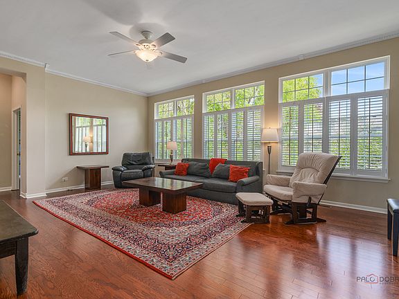 4th image of 146 Colonial Dr