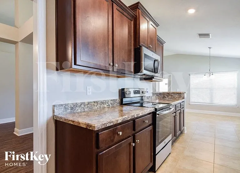 14503 Dunrobin Dr — Photo 7