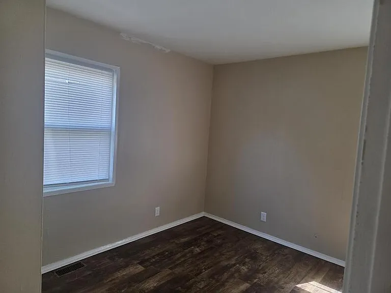 3141 Danbury Rd — Photo 8
