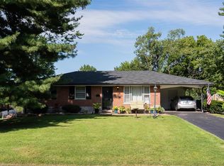 10101 Zenith Ct, Saint Louis, MO