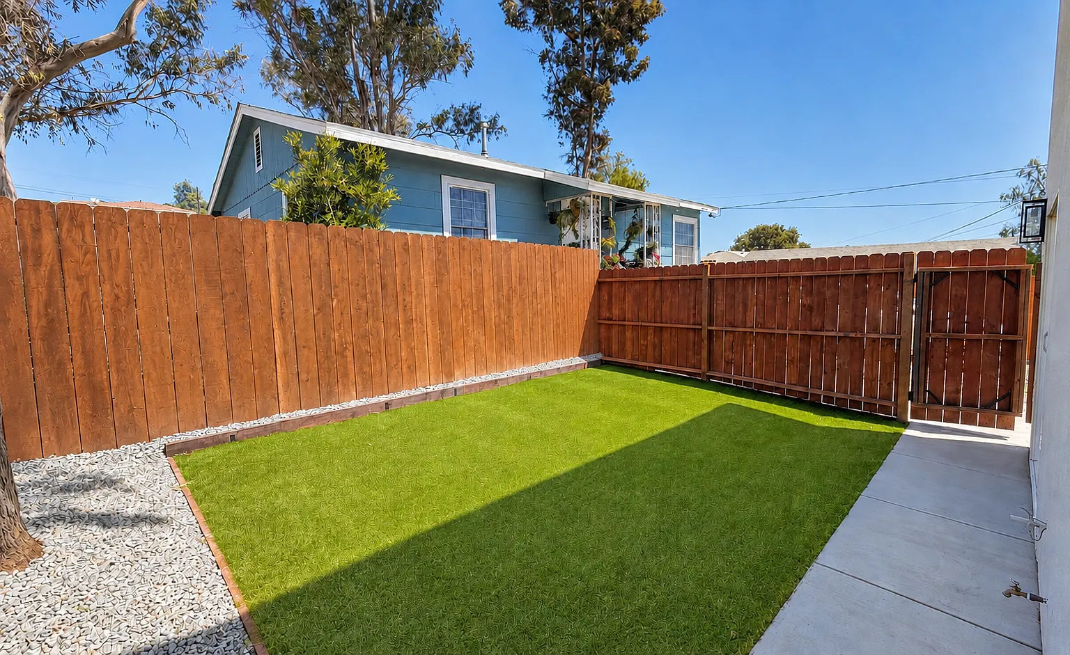 3 bed, 985 sqft, $3,400 — Photo 3