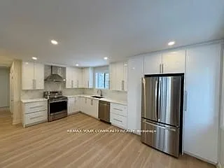 130 Simcoe Rd #MAIN — Photo 11