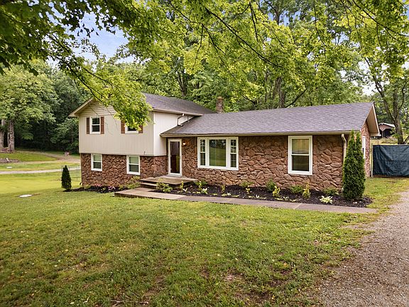 2nd image of 108 W Circle Dr