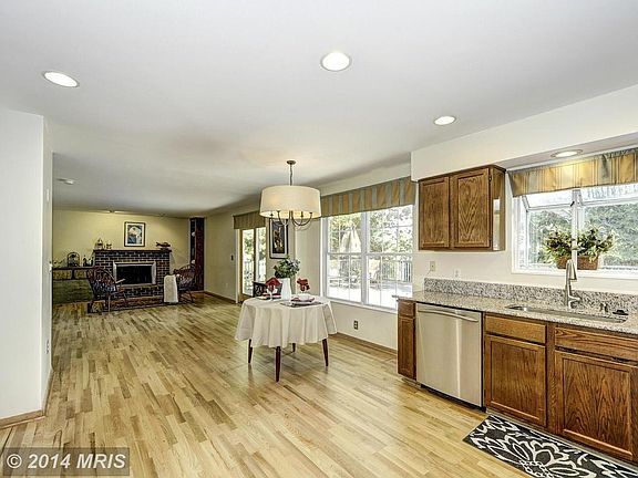 2nd image of 261 Shakespeare Dr