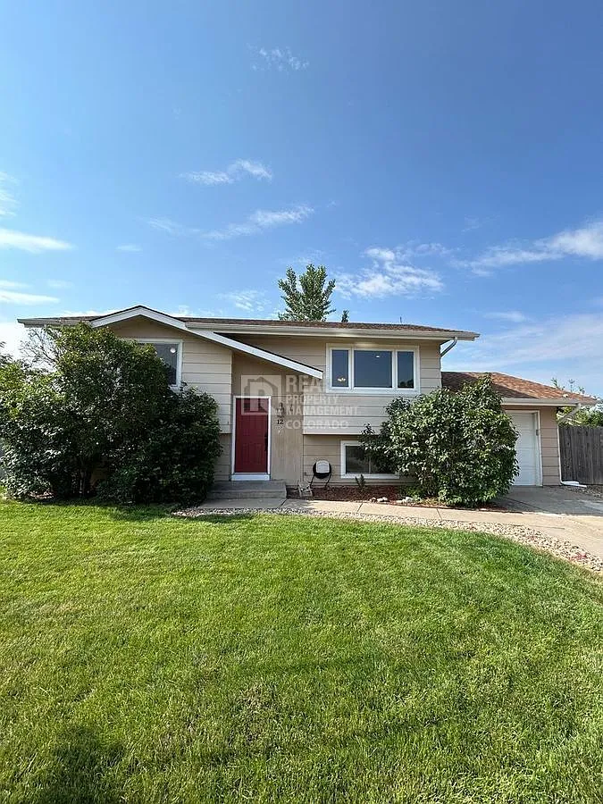 Charming 3-Bed, 2-Bath Home in Windsor, CO — Photo 1