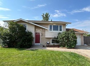 12 Aspen Ln, Windsor, CO 80550