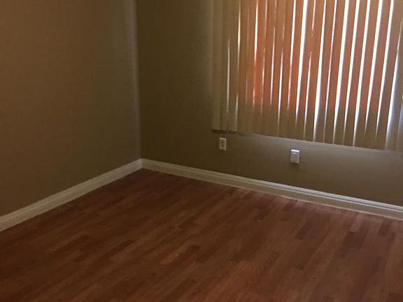 5th image of 1836 N 74th Ave