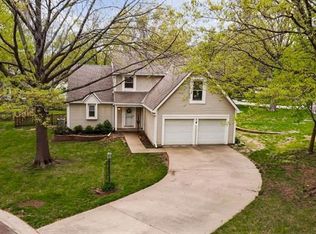 11539 Rosehill Rd, Overland Park, KS 66210