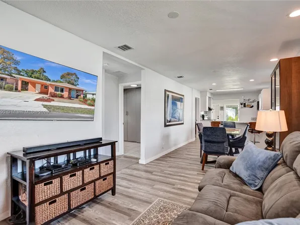 413 NW 18th Ave, Fort Lauderdale, FL 33311