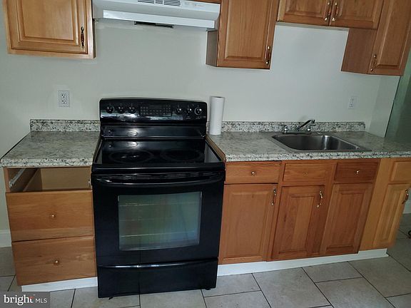 4th image of 7237 Grays Ave