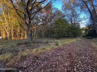 35 Federal Rd, Monroe Township, NJ 08831