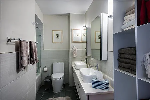 Sold by Park River | media 4