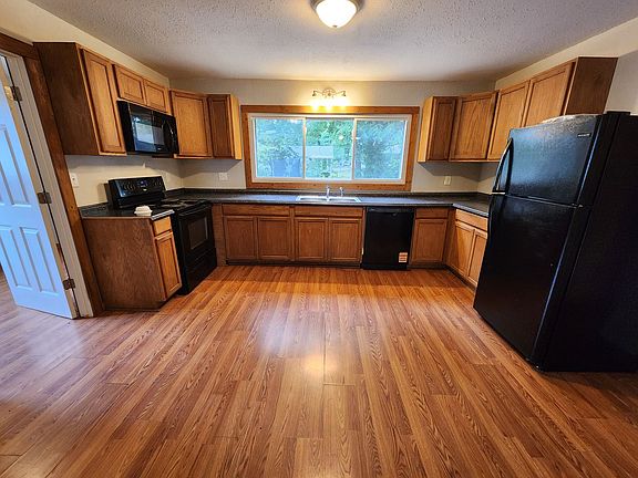 4th image of 2316 N Weller Ave